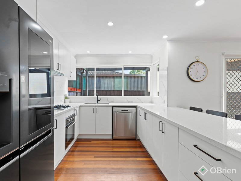 Photo - 11 Boston Place, Hoppers Crossing VIC 3029 - Image 5