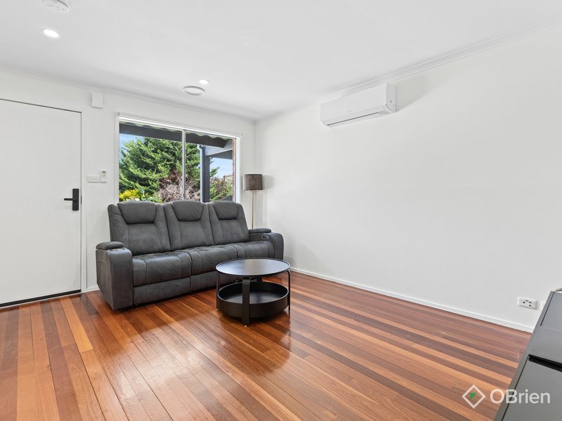 Photo - 11 Boston Place, Hoppers Crossing VIC 3029 - Image 7