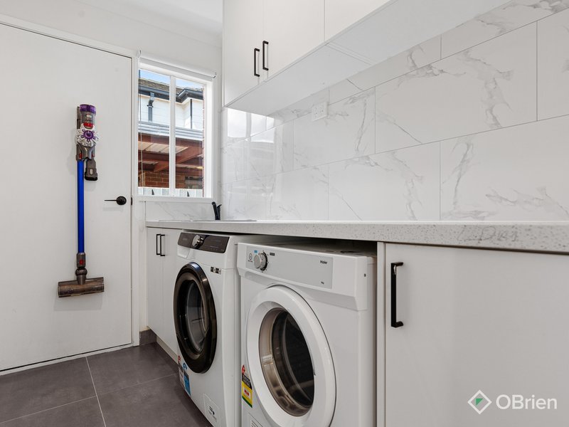 Photo - 11 Boston Place, Hoppers Crossing VIC 3029 - Image 14