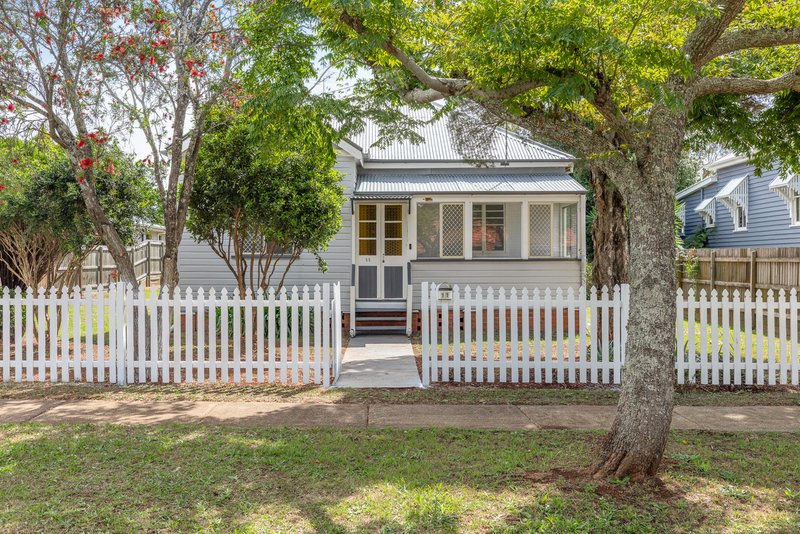 Photo - 11 Bothwell Street, Newtown QLD 4350 - Image 2