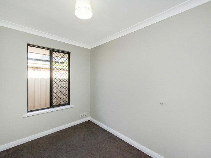 Photo - 11 Bottlebrush Drive, Thornlie WA 6108 - Image 23