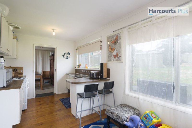 Photo - 11 Bounty Road, Hallett Cove SA 5158 - Image 5