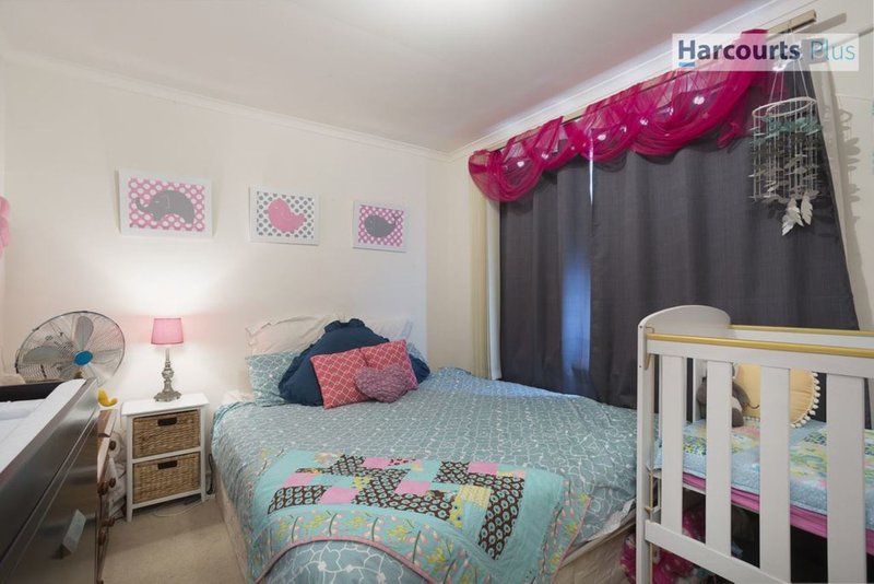 Photo - 11 Bounty Road, Hallett Cove SA 5158 - Image 6