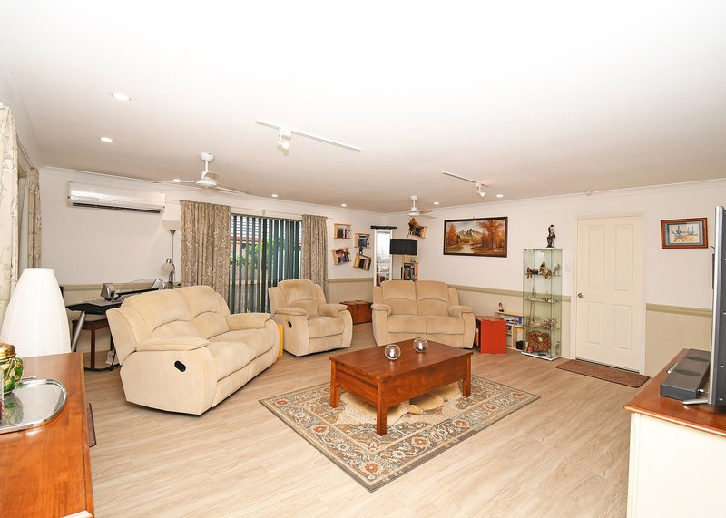 Photo - 11 Bowerbird Avenue, Eli Waters QLD 4655 - Image 10