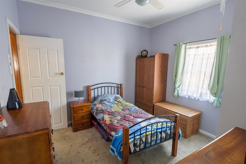 Photo - 11 Bowman Street, Warracknabeal VIC 3393 - Image 8