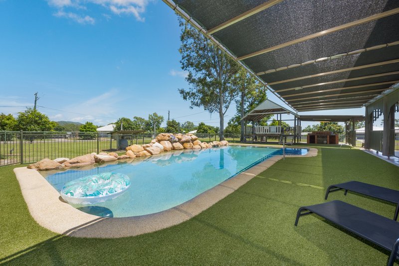 Photo - 11 Brahman Street, Alligator Creek QLD 4816 - Image 2