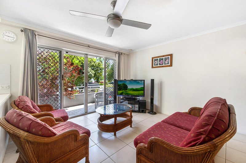 Photo - 11 Breaker Street, Main Beach QLD 4217 - Image 4