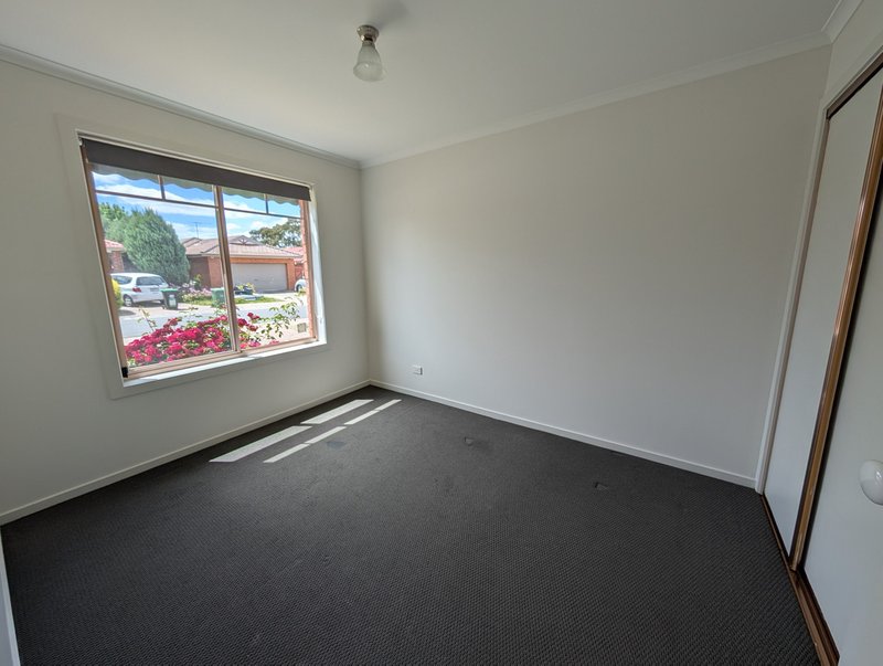 Photo - 11 Brecon Nook, Craigieburn VIC 3064 - Image 8