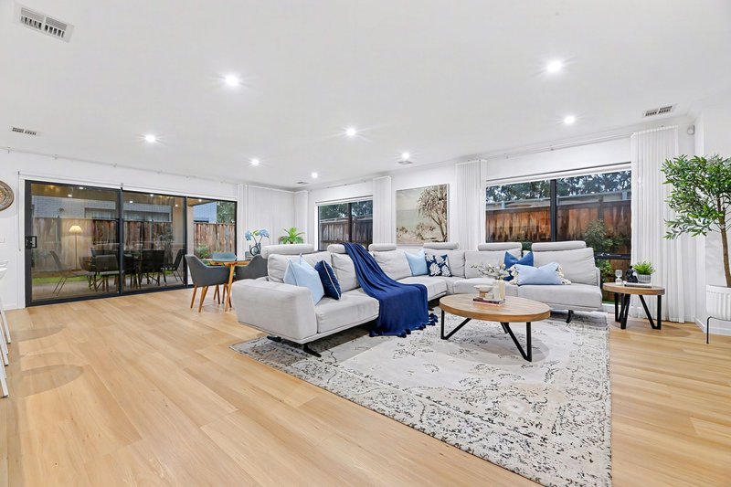 Photo - 11 Bremer Circuit, Keysborough VIC 3173 - Image 3