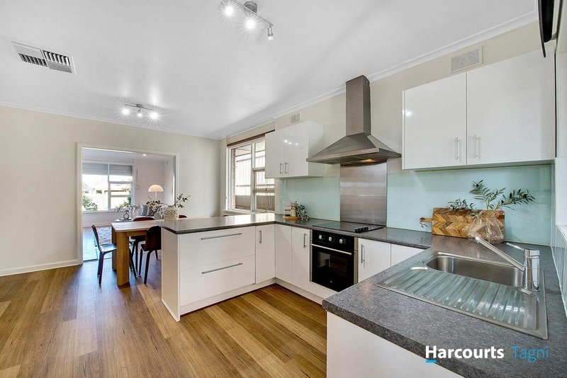 Photo - 11 Brian Terrace, Morphett Vale SA 5162 - Image 5