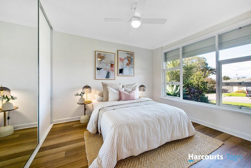 Photo - 11 Brian Terrace, Morphett Vale SA 5162 - Image 6