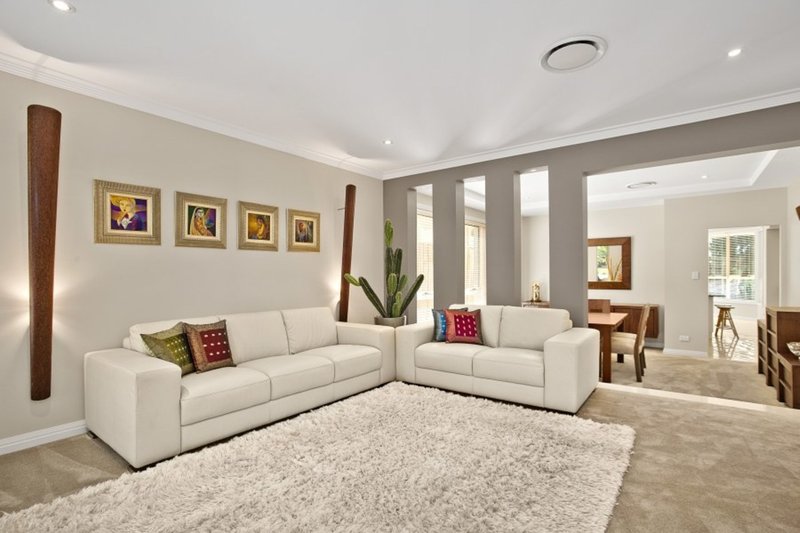 Photo - 11 Brighton Drive, Bella Vista NSW 2153 - Image 3