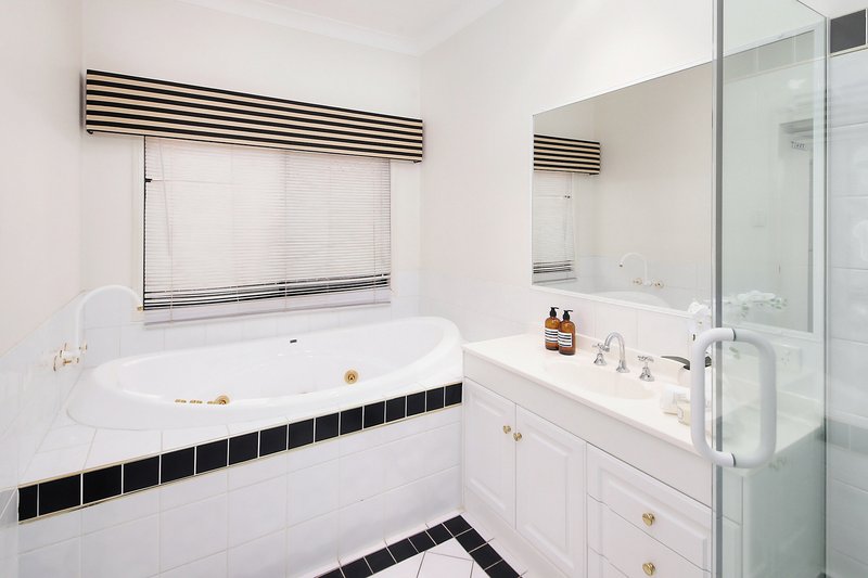 Photo - 11 Brighton Parade, Forest Lake QLD 4078 - Image 24