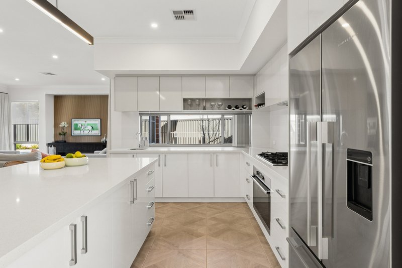 Photo - 11 Broadmeadows Drive, Bushmead WA 6055 - Image 5