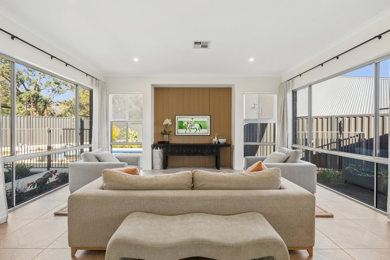Photo - 11 Broadmeadows Drive, Bushmead WA 6055 - Image 14