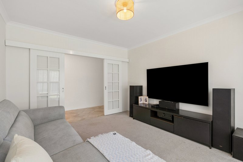 Photo - 11 Broadmeadows Drive, Bushmead WA 6055 - Image 16