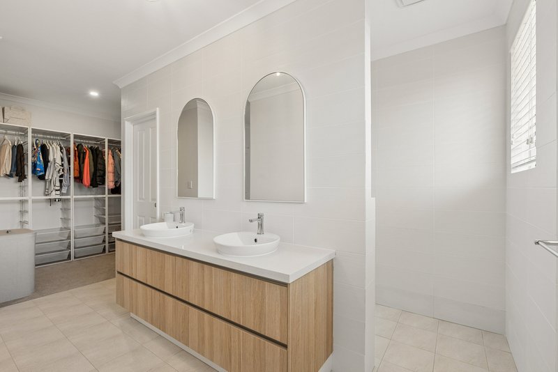 Photo - 11 Broadmeadows Drive, Bushmead WA 6055 - Image 20
