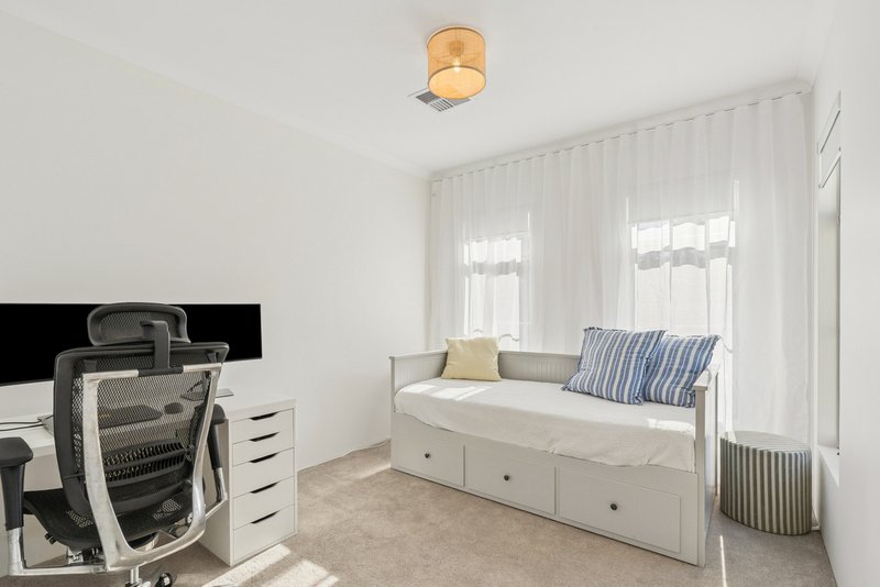 Photo - 11 Broadmeadows Drive, Bushmead WA 6055 - Image 21