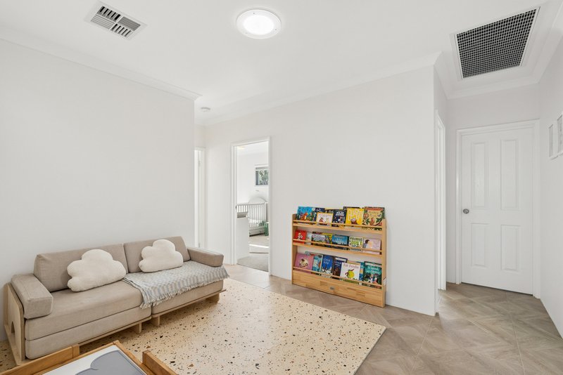 Photo - 11 Broadmeadows Drive, Bushmead WA 6055 - Image 23