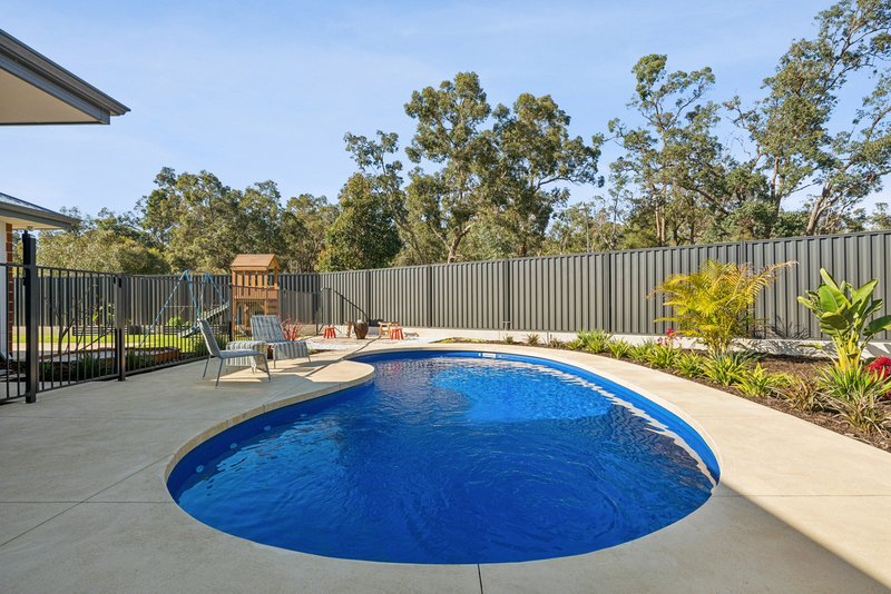 Photo - 11 Broadmeadows Drive, Bushmead WA 6055 - Image 31