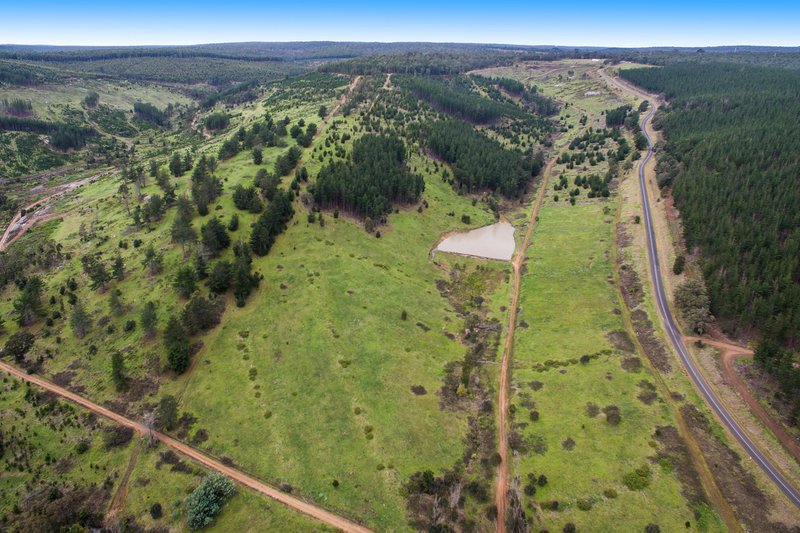 Photo - 11 Brockman Highway, Nannup WA 6275 - Image 4