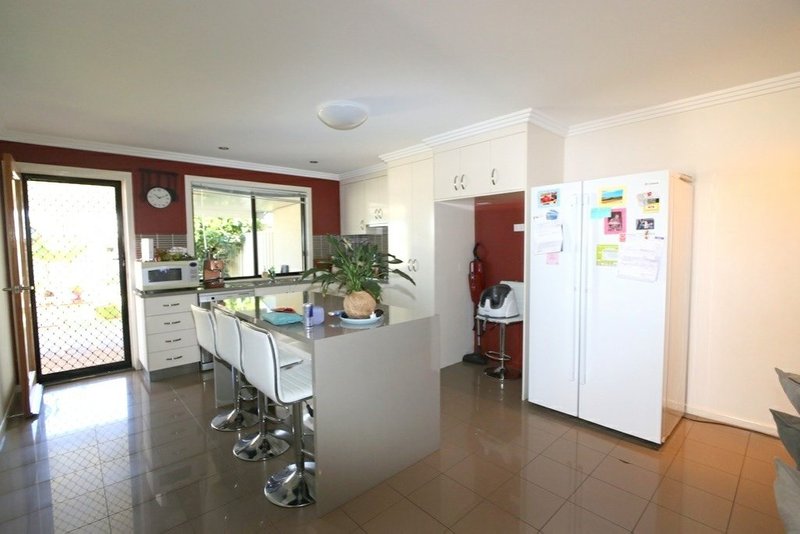 Photo - 11 Brokenwood Street, Emerald QLD 4720 - Image 3