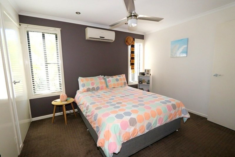 Photo - 11 Brokenwood Street, Emerald QLD 4720 - Image 19