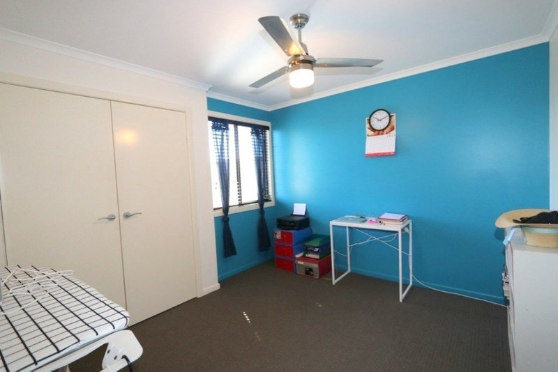 Photo - 11 Brokenwood Street, Emerald QLD 4720 - Image 22