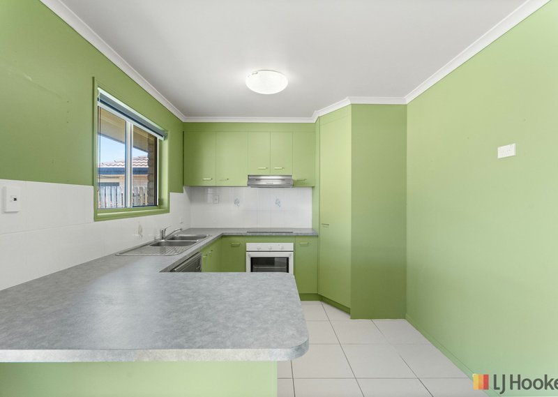 Photo - 11 Bronton Way, Point Vernon QLD 4655 - Image 6