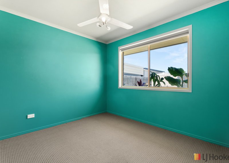 Photo - 11 Bronton Way, Point Vernon QLD 4655 - Image 11