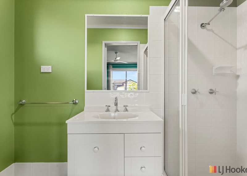 Photo - 11 Bronton Way, Point Vernon QLD 4655 - Image 15