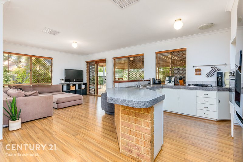 Photo - 11 Bronzewing Street, Huntingdale WA 6110 - Image 3