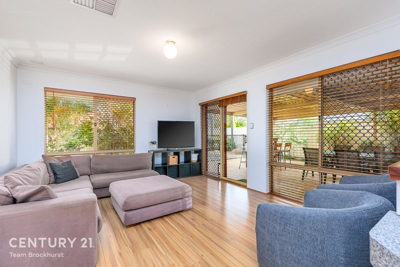 Photo - 11 Bronzewing Street, Huntingdale WA 6110 - Image 17