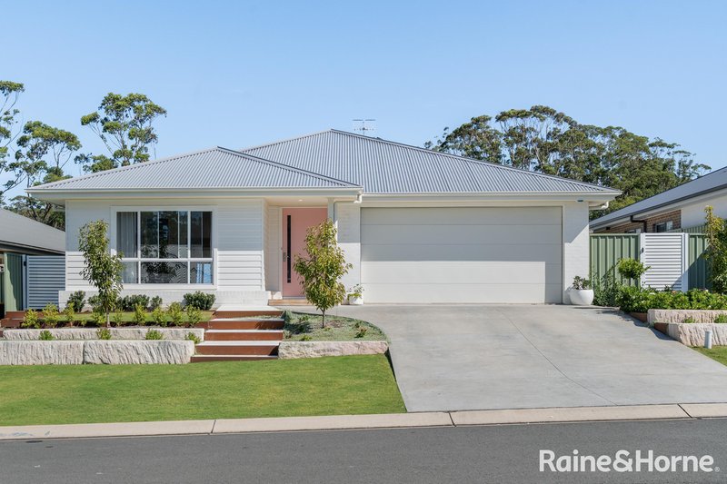 Photo - 11 Brookwater Crescent, Mollymook Beach NSW 2539 - Image 2