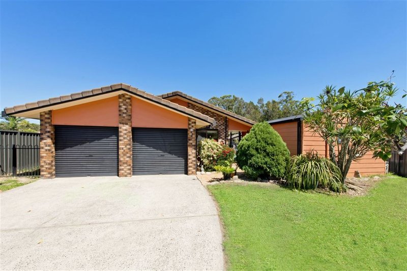 Photo - 11 Bruce Field Street, South West Rocks NSW 2431 - Image 2