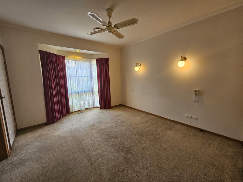 Photo - 1/1 Bruce Street, Mount Waverley VIC 3149 - Image 7