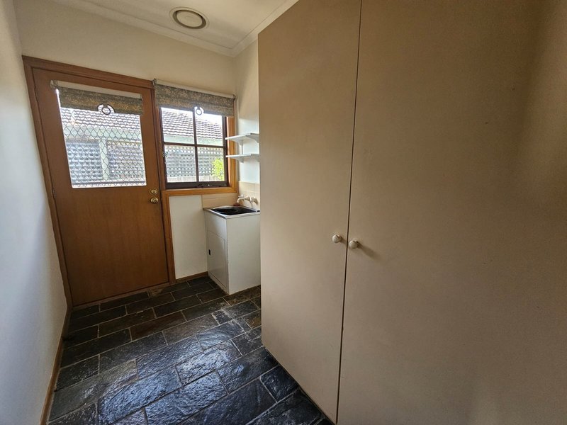 Photo - 1/1 Bruce Street, Mount Waverley VIC 3149 - Image 9