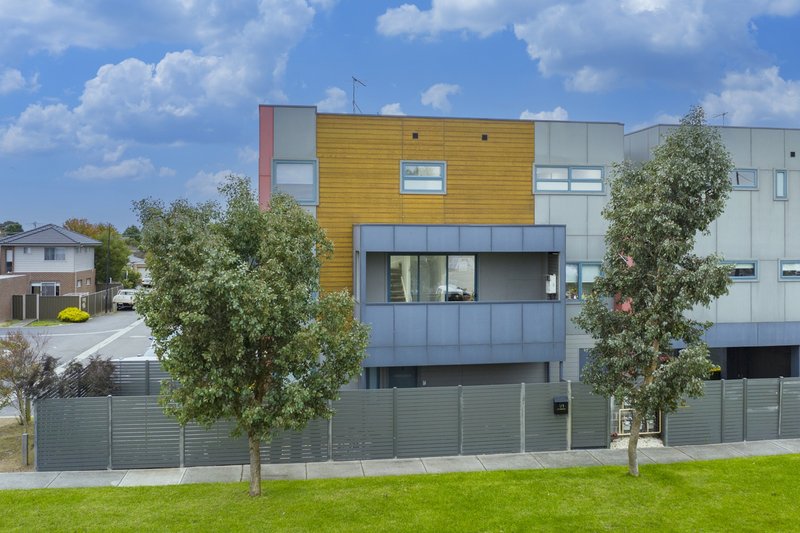 1/1 Brunswick Crescent, Craigieburn VIC 3064