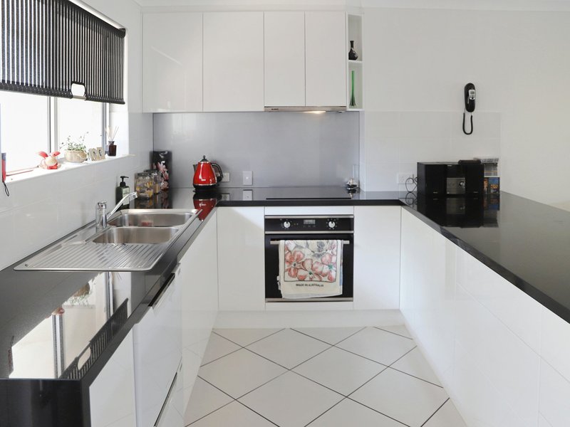 Photo - 1/1 Bryce Street, Moffat Beach QLD 4551 - Image 6