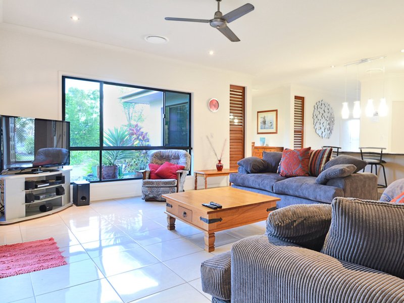 Photo - 11 Brypat Close, Burrum Heads QLD 4659 - Image 8