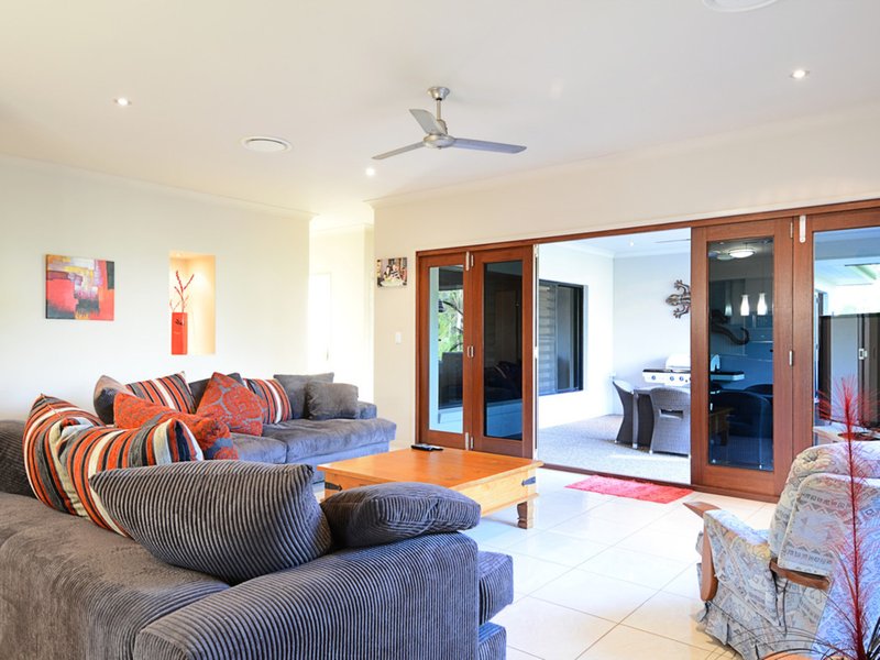 Photo - 11 Brypat Close, Burrum Heads QLD 4659 - Image 12