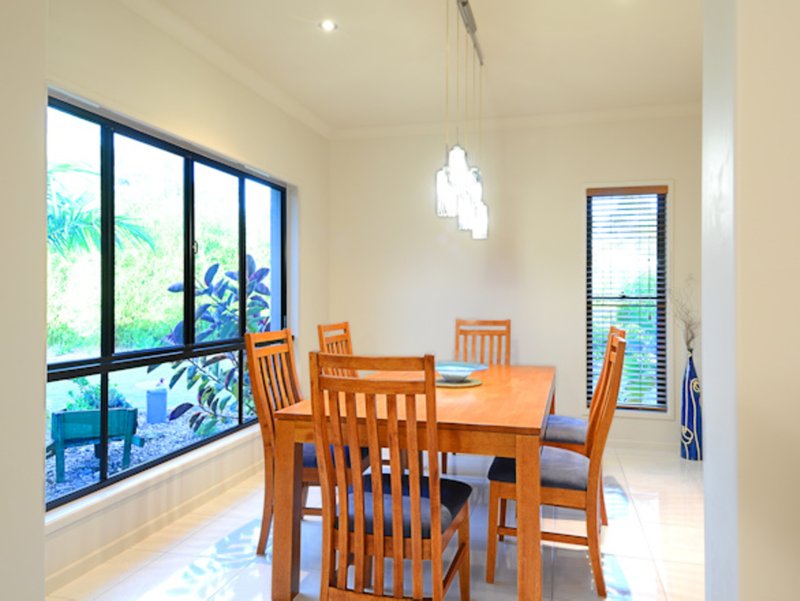 Photo - 11 Brypat Close, Burrum Heads QLD 4659 - Image 14