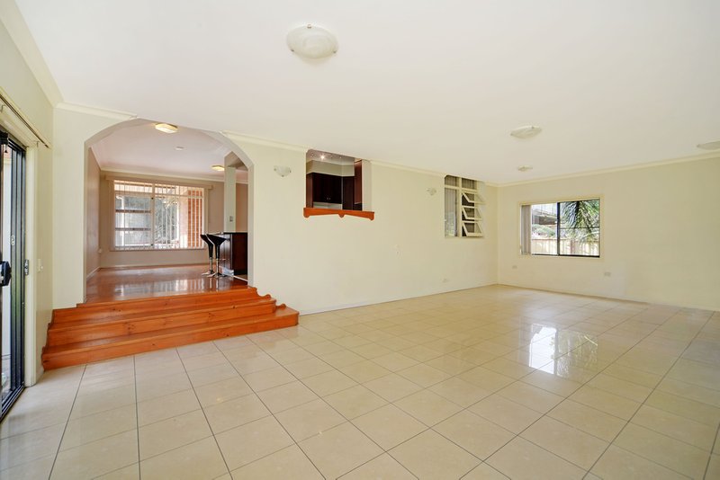 Photo - 11 Buckle Street, West Wollongong NSW 2500 - Image 4