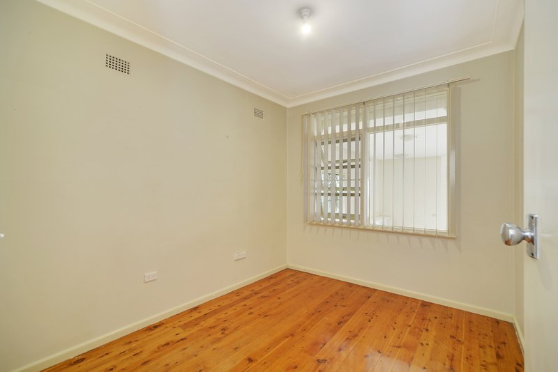 Photo - 11 Buckle Street, West Wollongong NSW 2500 - Image 8