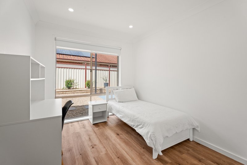 Photo - 11 Bulu Drive, Glenmore Park NSW 2745 - Image 12