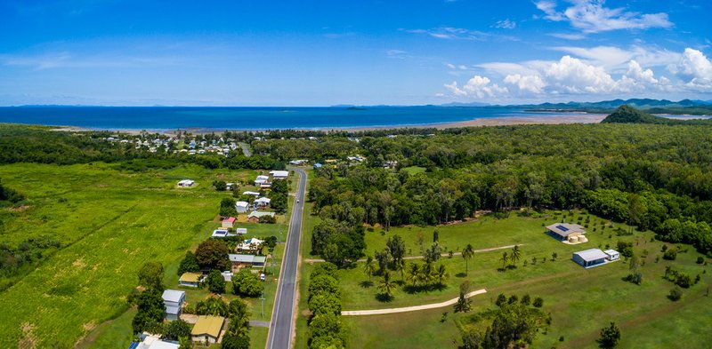 Photo - 11 Bundesen Avenue, Midge Point QLD 4799 - Image 9