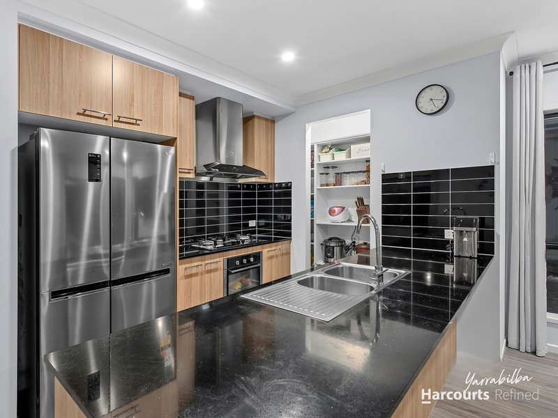Photo - 11 Bunya Drive, Park Ridge QLD 4125 - Image 3