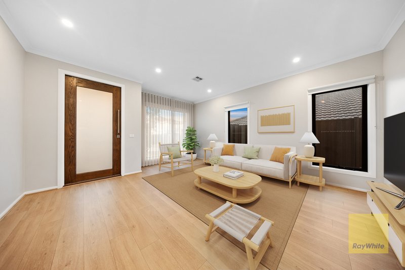 Photo - 11 Burbidge Street, Truganina VIC 3029 - Image 3