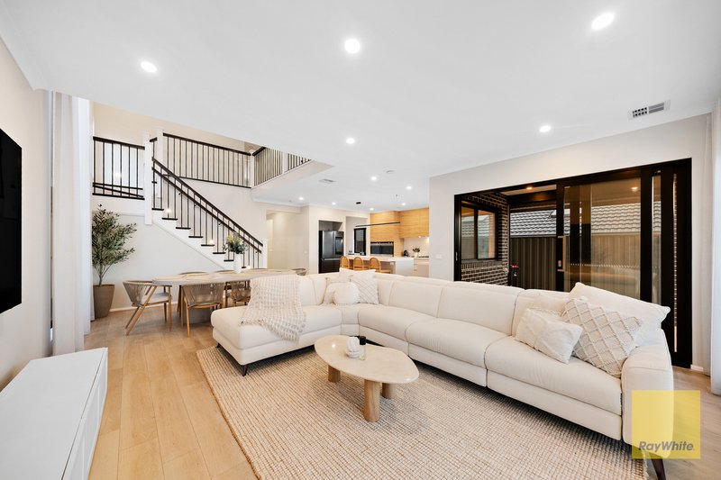 Photo - 11 Burbidge Street, Truganina VIC 3029 - Image 13