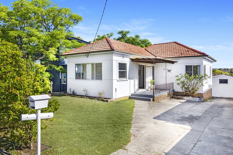 Photo - 11 Burchmore Road, Manly Vale NSW 2093 - Image 10